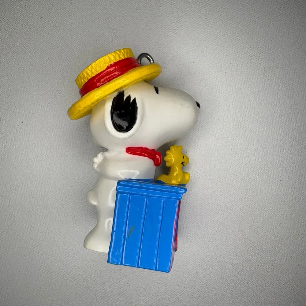 Vintage Snoopy Woodstock Free Kisses Ornament Peanuts Boater Hat Figurine